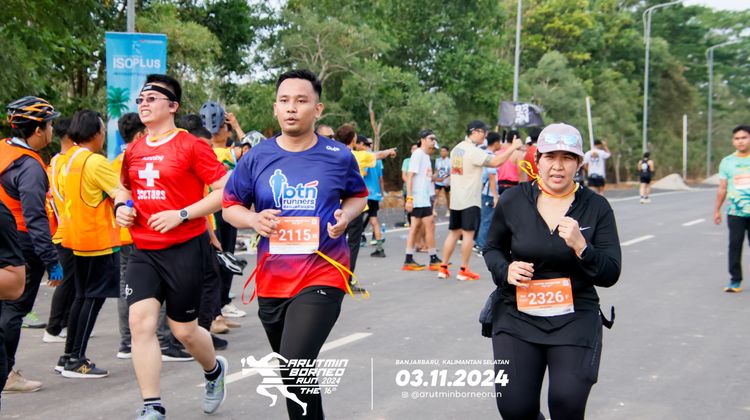 Race photo from Arutmin Borneo Run 2024