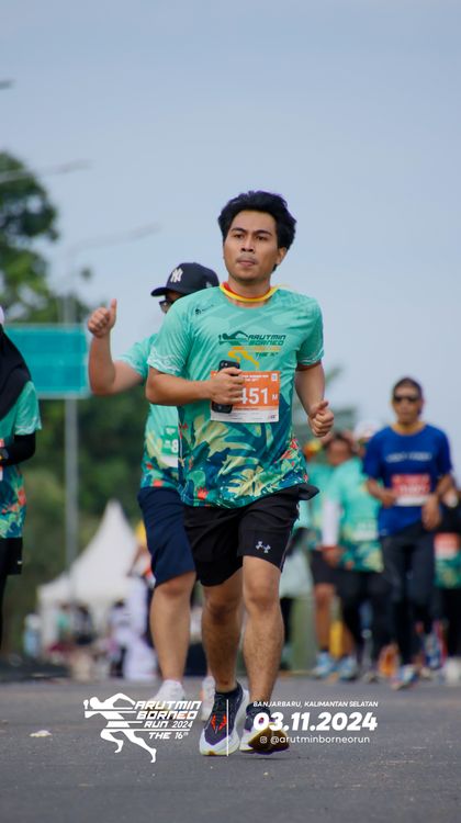 Race photo from Arutmin Borneo Run 2024