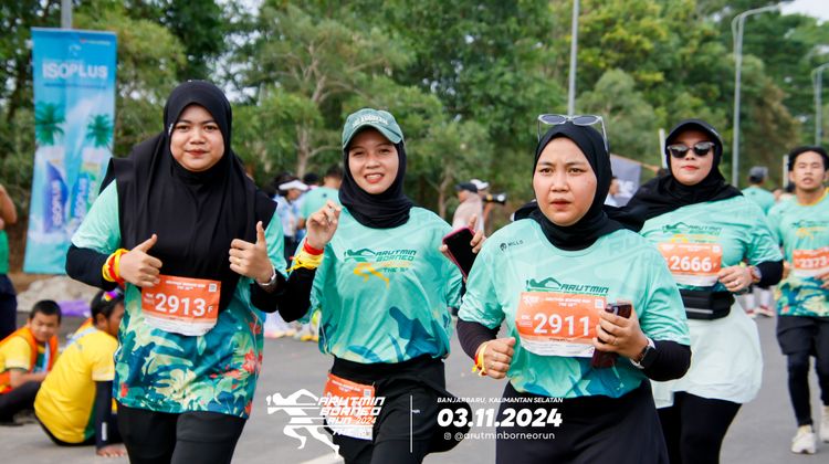 Race photo from Arutmin Borneo Run 2024