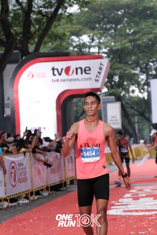 Race photo from ONE RUN 10K 2025