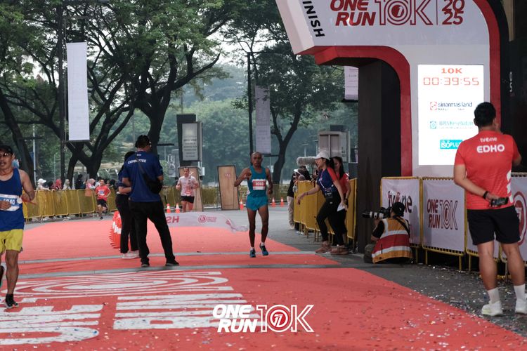 Race photo from ONE RUN 10K 2025