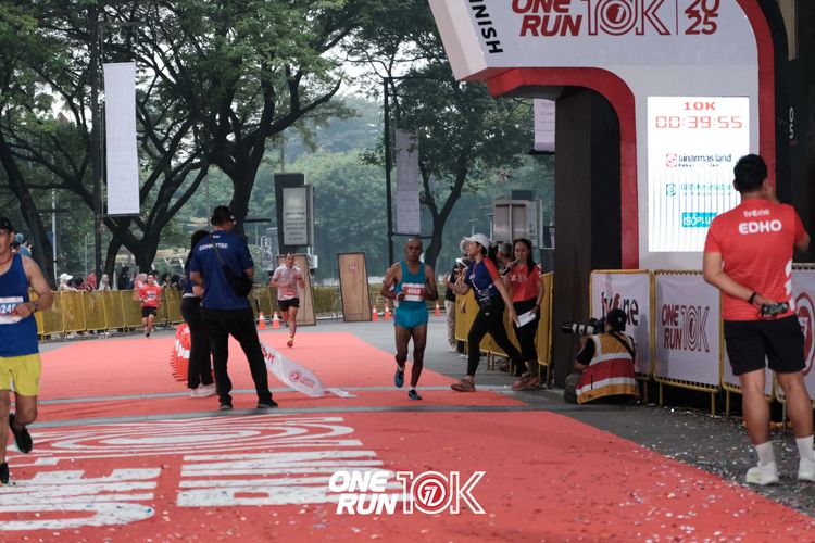 Race photo from ONE RUN 10K 2025