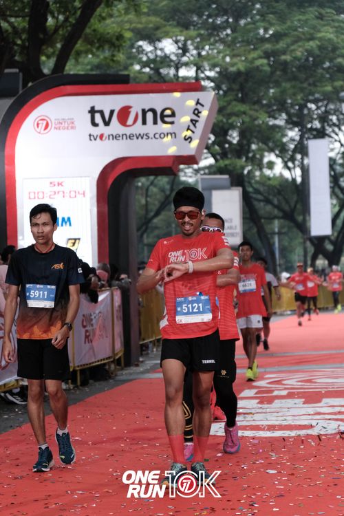 Race photo from ONE RUN 10K 2025