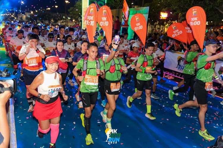 Race photo from PIK NITE RUN 2025
