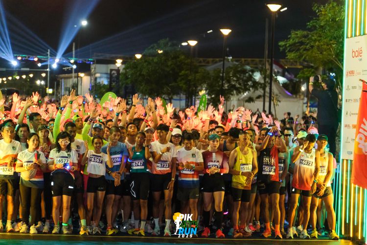 Race photo from PIK NITE RUN 2025