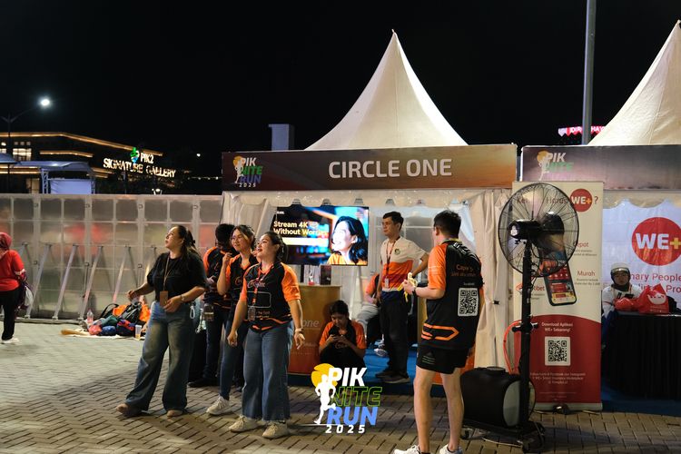 Race photo from PIK NITE RUN 2025
