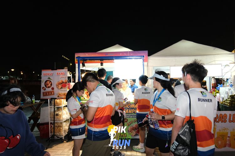 Race photo from PIK NITE RUN 2025