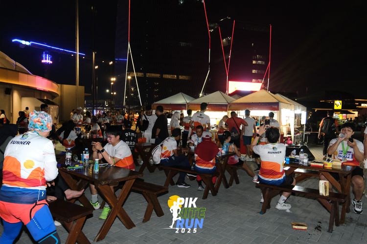 Race photo from PIK NITE RUN 2025