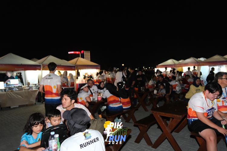 Race photo from PIK NITE RUN 2025