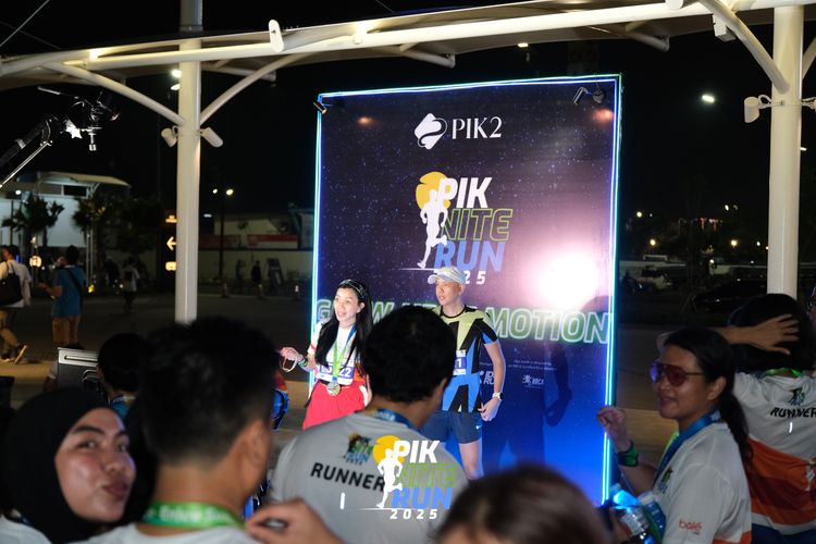 Race photo from PIK NITE RUN 2025
