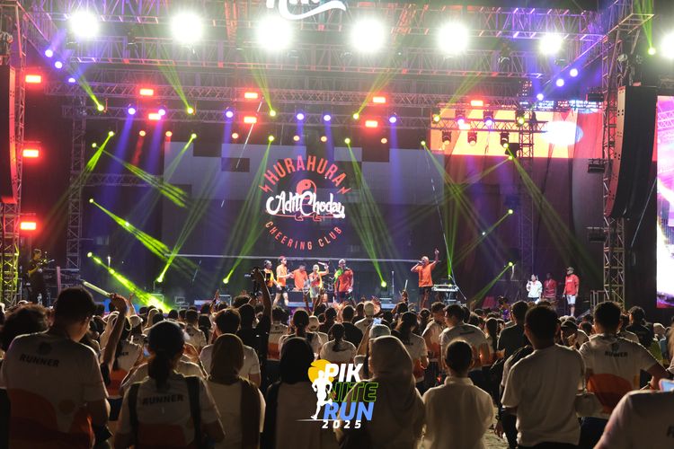 Race photo from PIK NITE RUN 2025