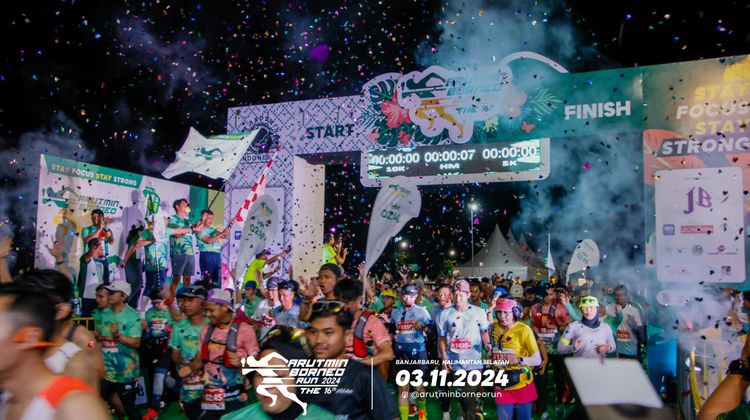 Race photo from Arutmin Borneo Run 2024