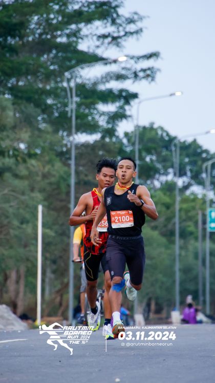 Race photo from Arutmin Borneo Run 2024