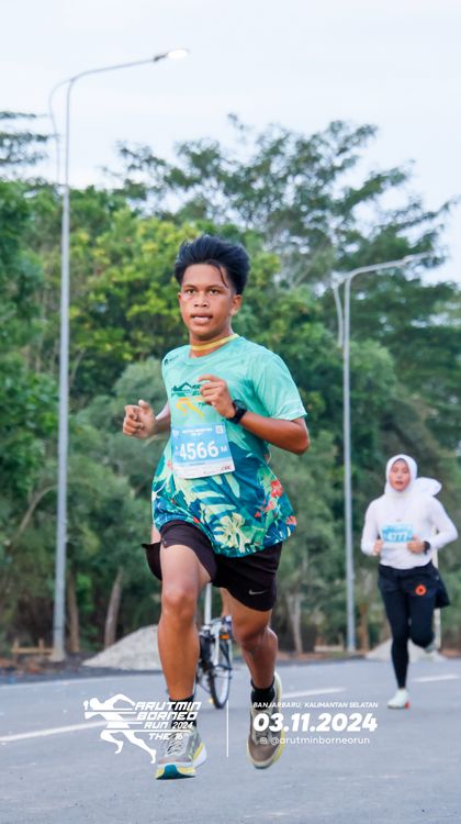 Race photo from Arutmin Borneo Run 2024