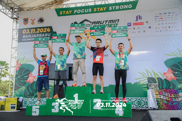 Race photo from Arutmin Borneo Run 2024