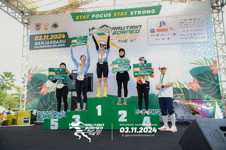 Race photo from Arutmin Borneo Run 2024