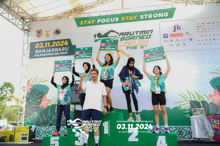 Race photo from Arutmin Borneo Run 2024