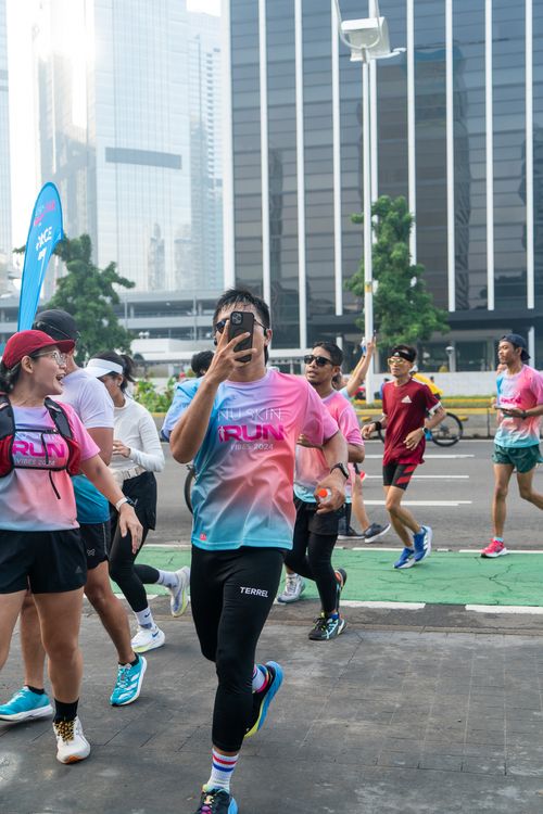 Race photo from Nu Skin RUN 10K Vibes 2024
