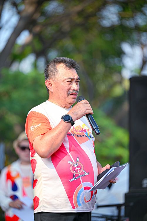 Race photo from NOTARACE 2025