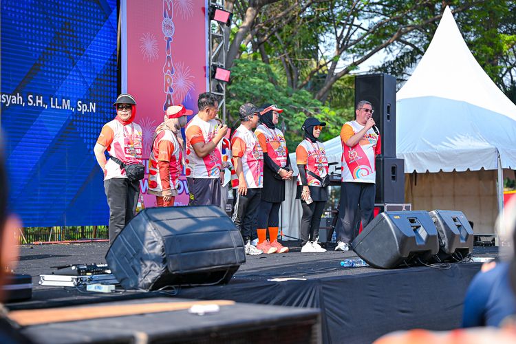 Race photo from NOTARACE 2025
