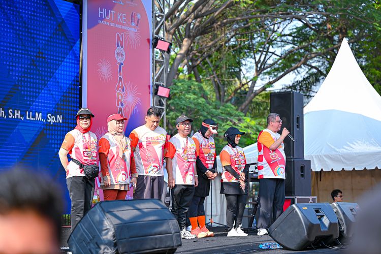 Race photo from NOTARACE 2025