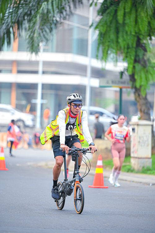 Race photo from NOTARACE 2025