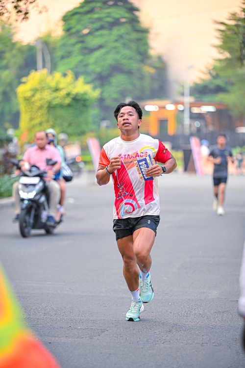Race photo from NOTARACE 2025
