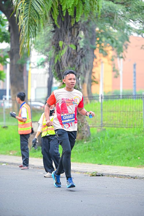 Race photo from NOTARACE 2025