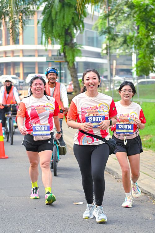 Race photo from NOTARACE 2025