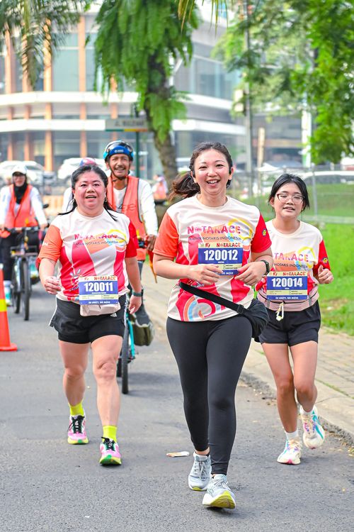 Race photo from NOTARACE 2025