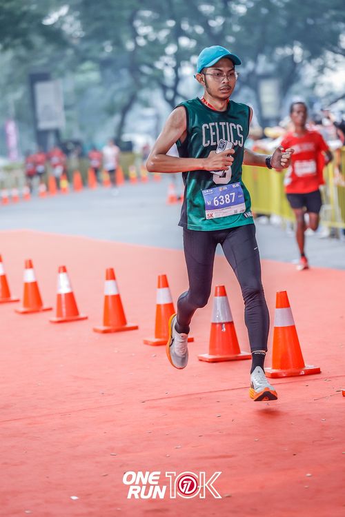 Race photo from ONE RUN 10K 2025
