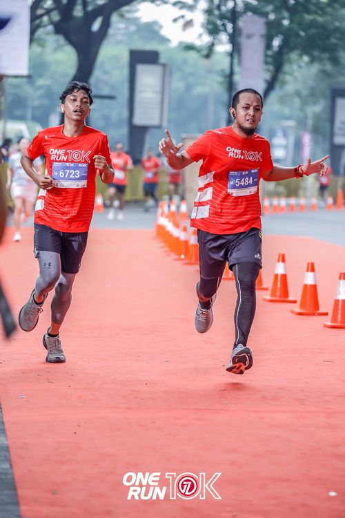 Race photo from ONE RUN 10K 2025