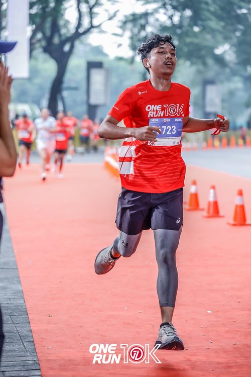 Race photo from ONE RUN 10K 2025