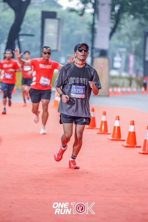 Race photo from ONE RUN 10K 2025