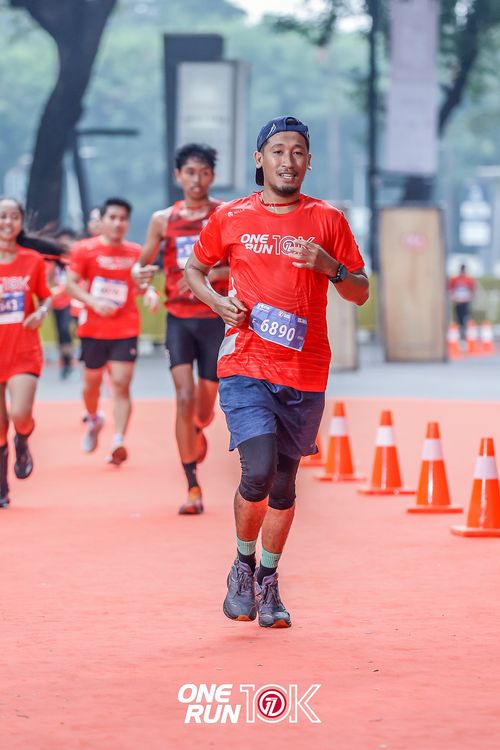 Race photo from ONE RUN 10K 2025