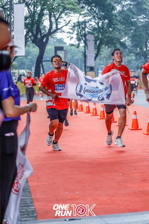 Race photo from ONE RUN 10K 2025