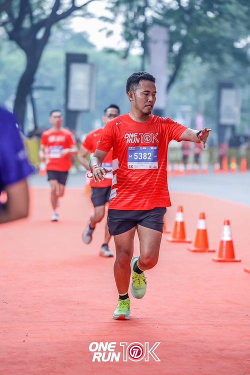 Race photo from ONE RUN 10K 2025
