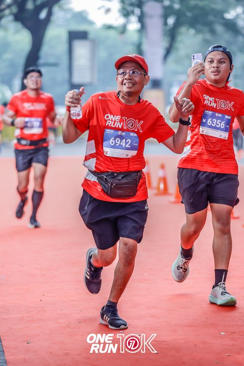 Race photo from ONE RUN 10K 2025