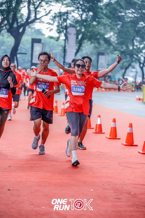 Race photo from ONE RUN 10K 2025