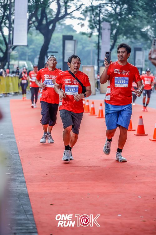Race photo from ONE RUN 10K 2025