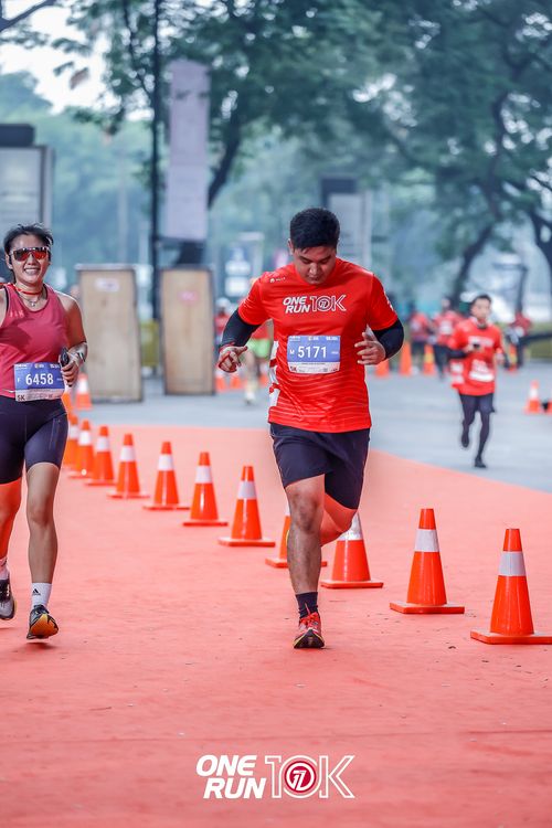 Race photo from ONE RUN 10K 2025
