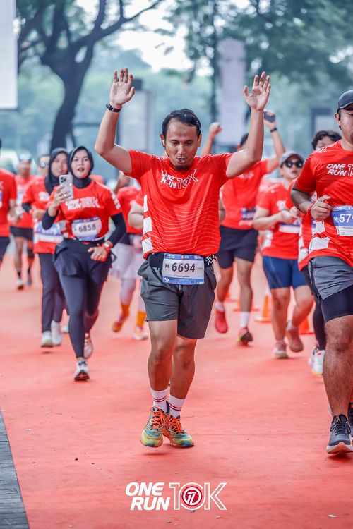 Race photo from ONE RUN 10K 2025