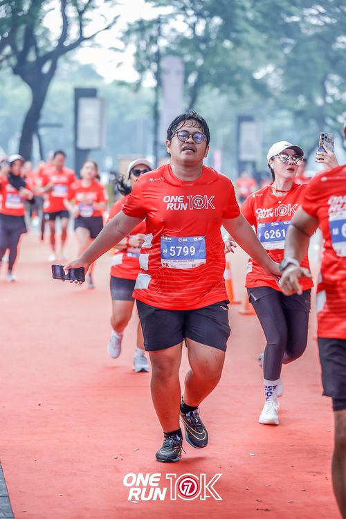 Race photo from ONE RUN 10K 2025