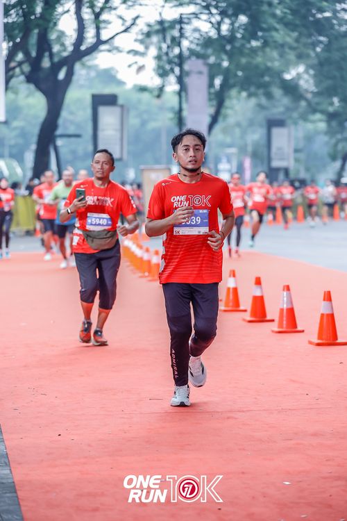 Race photo from ONE RUN 10K 2025