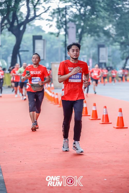 Race photo from ONE RUN 10K 2025