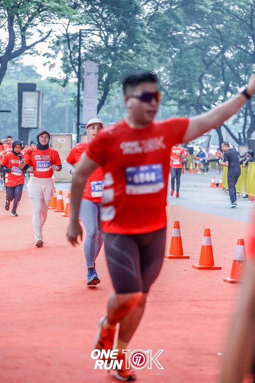 Race photo from ONE RUN 10K 2025