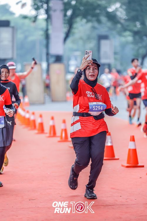 Race photo from ONE RUN 10K 2025