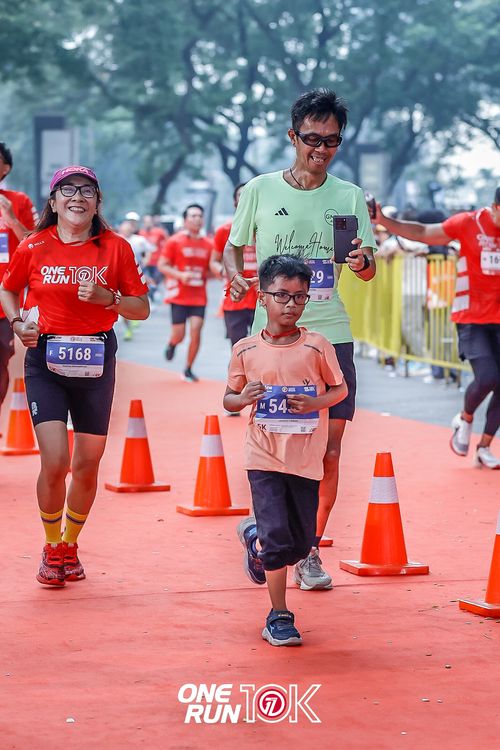 Race photo from ONE RUN 10K 2025
