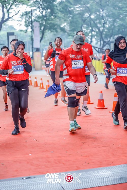 Race photo from ONE RUN 10K 2025