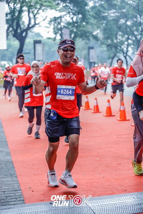 Race photo from ONE RUN 10K 2025